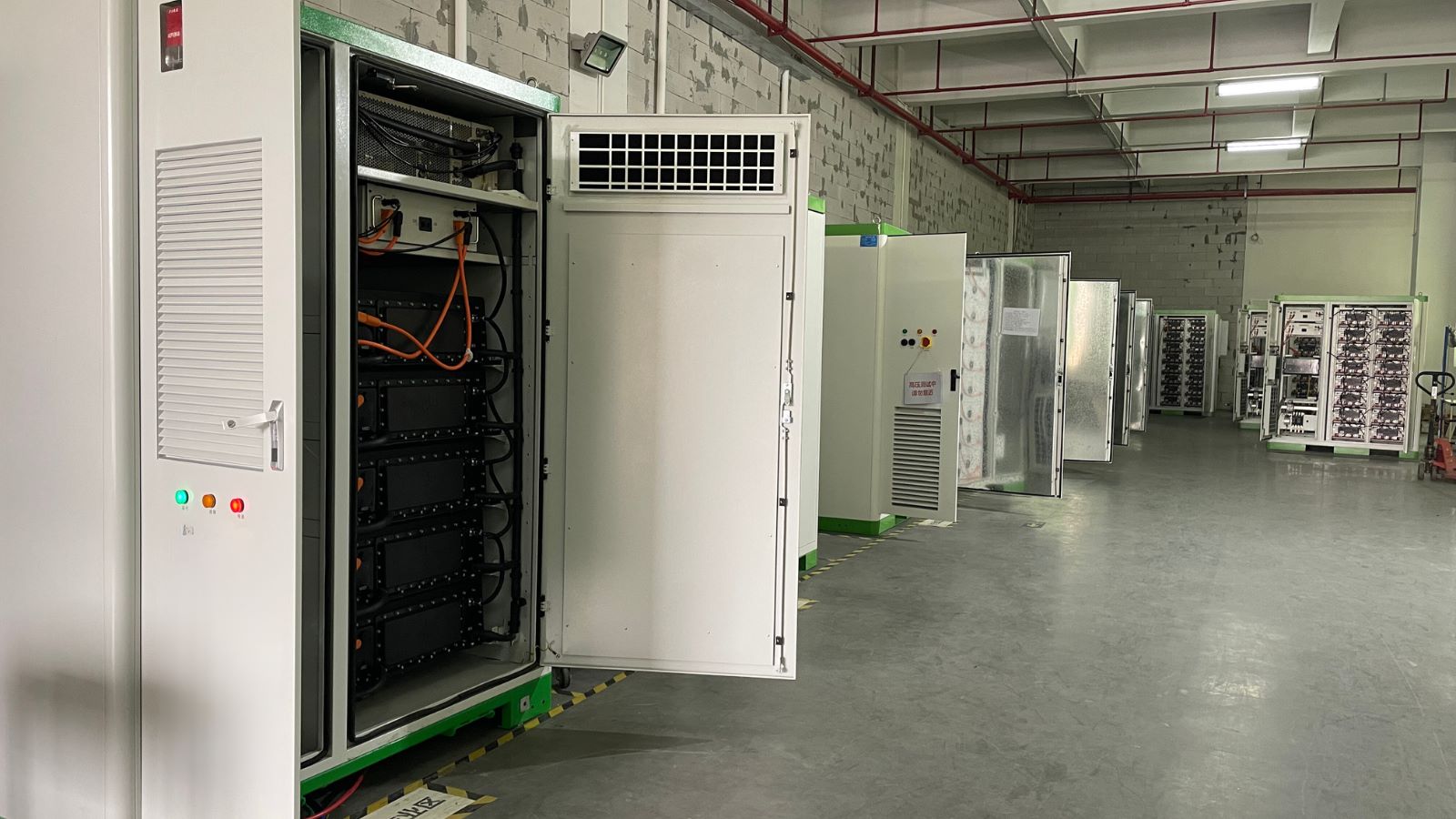 industrial-and-commercial-energy-storage-features